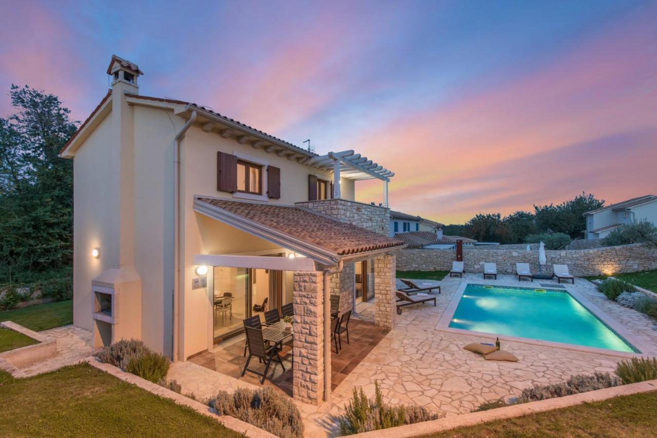 Villas Adagio Rojnići Exterior foto
