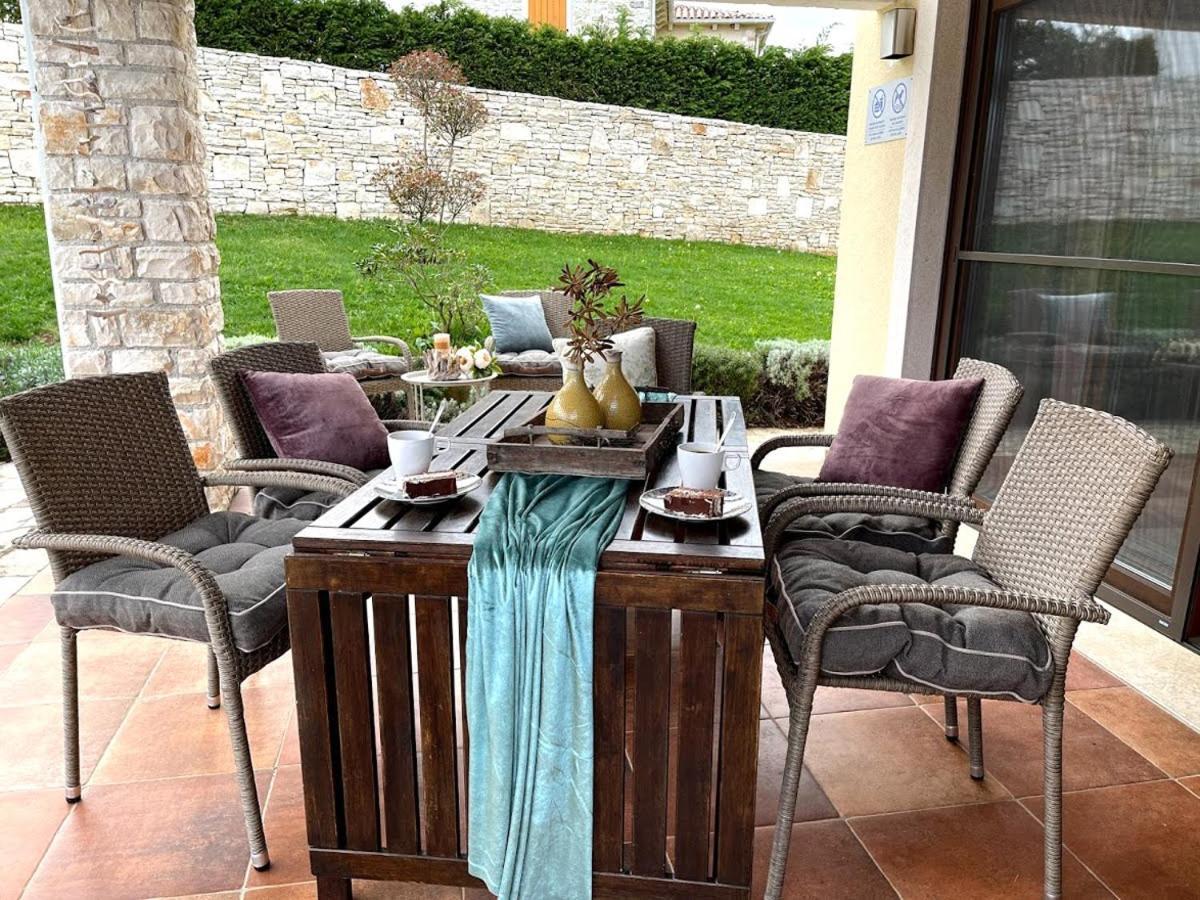 Villas Adagio Rojnići Exterior foto